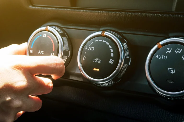 Ремонт системи обігріву салона на Renault